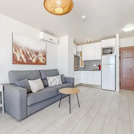 8'th Floor Ocean View In Americas דירה ארונה