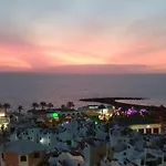 8'th Floor Ocean View In Americas 阿罗纳